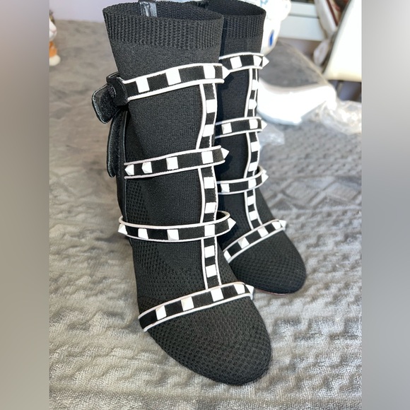 Valentino Knit Rockstud booties - Picture 4 of 10
